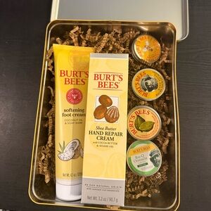 Burt's Bees Hand and Foot Care Set, New in tin